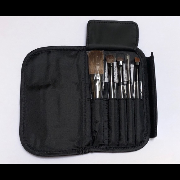 Sephora; ✨BRAND NEW✨ makeup brush set
